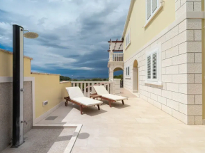 Modern Villa Near the Sea