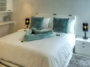 15 Views House
