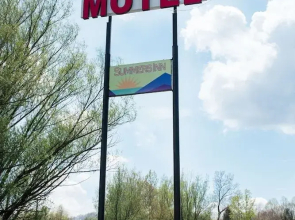 Summers Inn