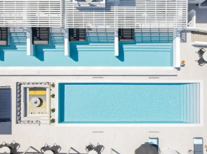 Quartano Suites by Heliessa
