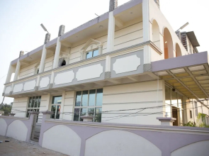 OYO 5051 Silicon Residency