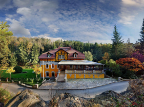 Art Nouveau Haven by the Mulde