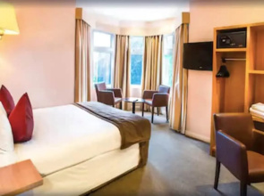 Luton Hotel