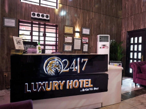 Luxury Hotel Deluxe Room - Sleeps 2 - Gym - Pool