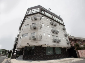 OYO 675 Circuit Hostel