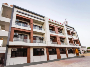 Capital O 44932 Hotel Basera
