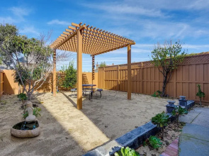 Walk to Crab Cove Beach: Alameda Home w/ Game Room