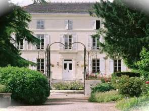 Chateau De Mesnac