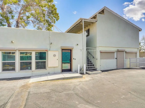 5 Mi to U of A Campus: Mtn-view Tucson Pad!