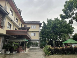 Sarojus Farmview Hotel