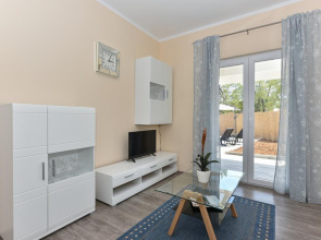 Holiday house Ani 1 - with pool : Privlaka, Zadar riviera