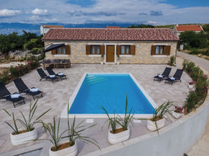 Villa Nika
