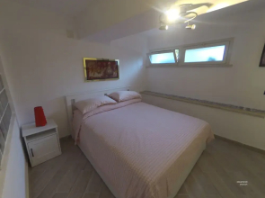 La Petit Maison
