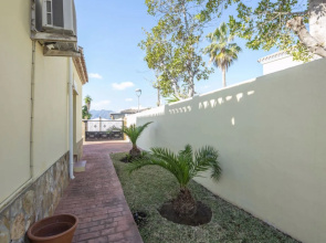 Holiday Home Villa Unica