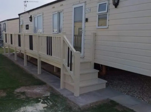 Remarkable 2-bed Caravan in Ingoldmells