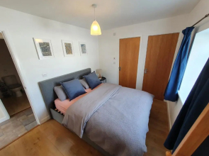 Beautiful 2 bedroom guest house with private pool in Lacock, Wiltshire