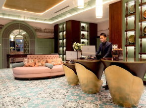 Regal Collection House