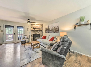 Cozy Ruidoso Condo w/ Grill & Mountain Views!