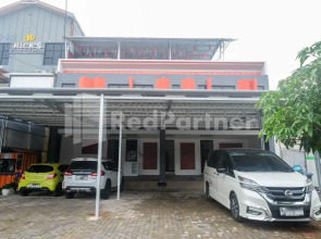 River House Mitra RedDoorz