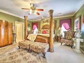 Victorian Hernando Home ~ 25 Miles to Memphis