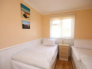 41B Medmerry Park 2 Bedroom Chalet