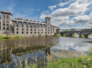 Riverside Hotel