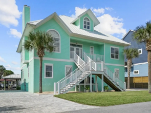 Beach House - Lazy Lagoon by PHG