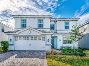 6 Bdrm 5 BA Vacation Home