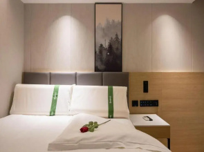 GreenTree Inn LiaoNing ShengYang TieXi HuaXiang Road Express Hotel
