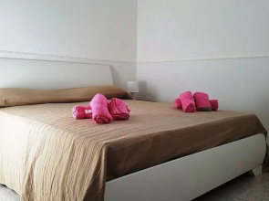 Villa Gaia Sleeps 6 in Marzamemi