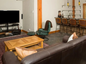 Big Sky - Little Plume Lodge