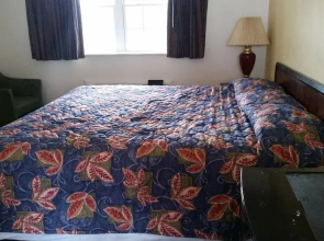 The Virginia Lodge