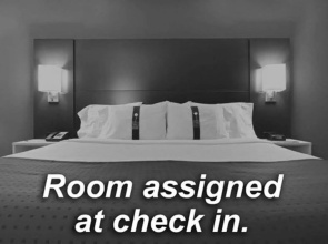 Holiday Inn Express & Suites Bay City by IHG