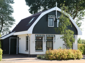 Radiant House Around Beach With Garden in Schoorl