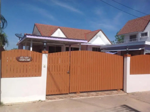 Tropical Hill Pool Villa
