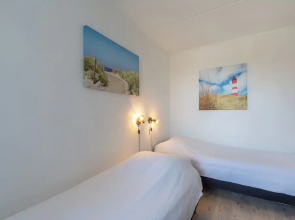 Apartment by Dutch Beach Pet-friendly