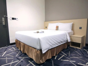 Pacific Express Hotel Central Market