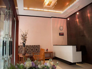 Le Platinum Inn