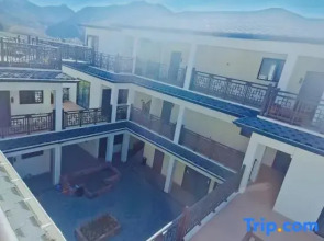 Panzhou Wumeng Grand Prairie Yunxi Yashe Homestay