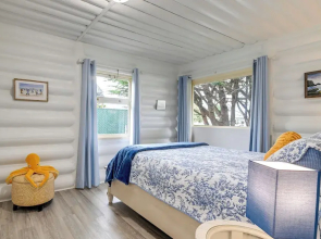 Unique Dog-friendly Log Cabin: Short Walk to Ocean
