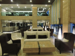 Royale Signature Hotel