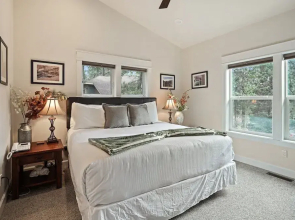 Trails End 5 Bedroom Home by RedAwning
