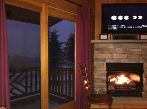 4 BR: Timbers #1 Stand Alone Cabin