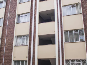 Centrally Located 1 Bedroom Apartment - 2361