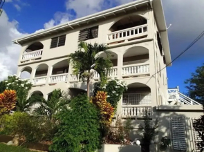 Bananaquit House