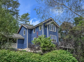 Bluebird Daze House