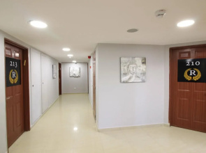 Rich Royal Suites