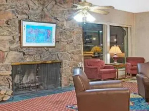 Travelodge by Wyndham Laramie