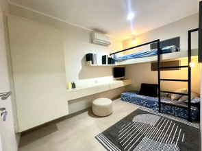 Suite Room by Echa at Alesha House