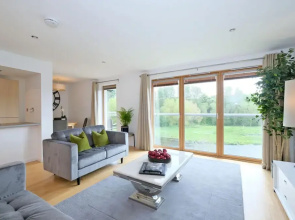 Luxury Flat in Peaceful Riverside Near Aberdeen